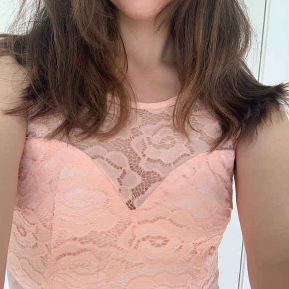 Maniju blush lace evening dress - Picture 7 of 9